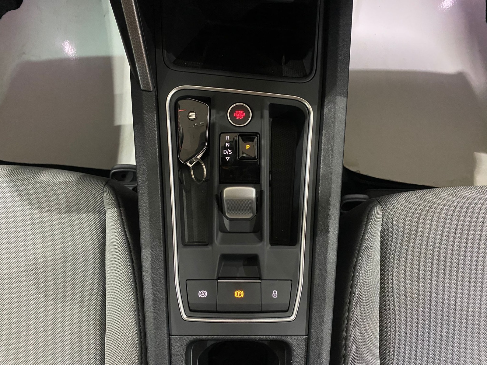 2024 MHEV Otomatik Seat Leon Beyaz Gürel Tasarım Aksesuar Otomotiv San. Tic. Ltd. Şti.