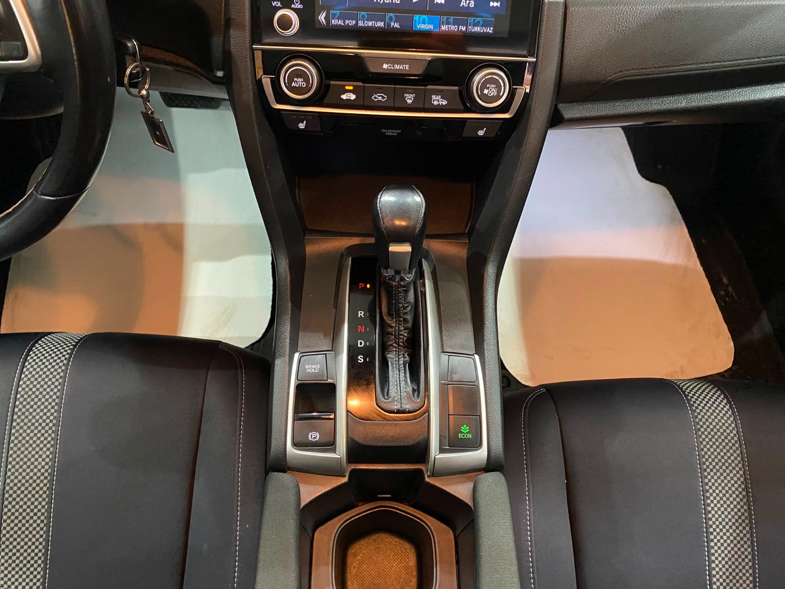 2019 Benzin Otomatik Honda Civic Beyaz Gürel Tasarım Aksesuar Otomotiv San. Tic. Ltd. Şti.