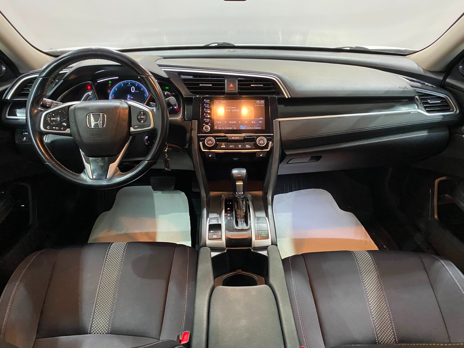 2019 Benzin Otomatik Honda Civic Beyaz Gürel Tasarım Aksesuar Otomotiv San. Tic. Ltd. Şti.