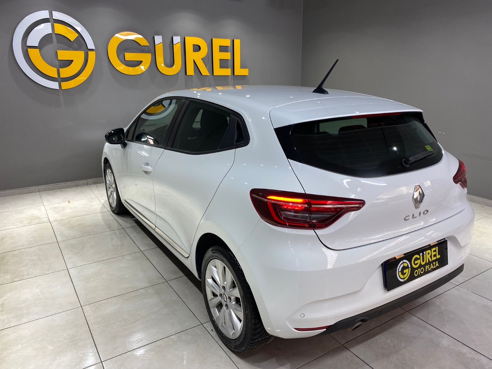 2023 Benzin Manuel Renault Clio Beyaz Gürel Tasarım Aksesuar Otomotiv San. Tic. Ltd. Şti.