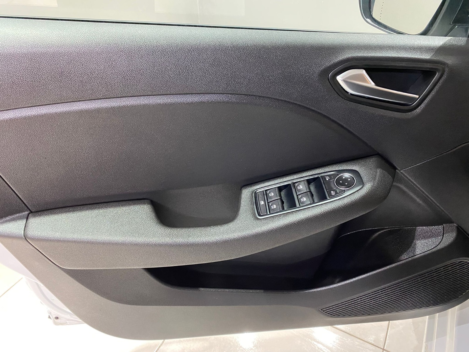 2023 Benzin Manuel Renault Clio Beyaz Gürel Tasarım Aksesuar Otomotiv San. Tic. Ltd. Şti.