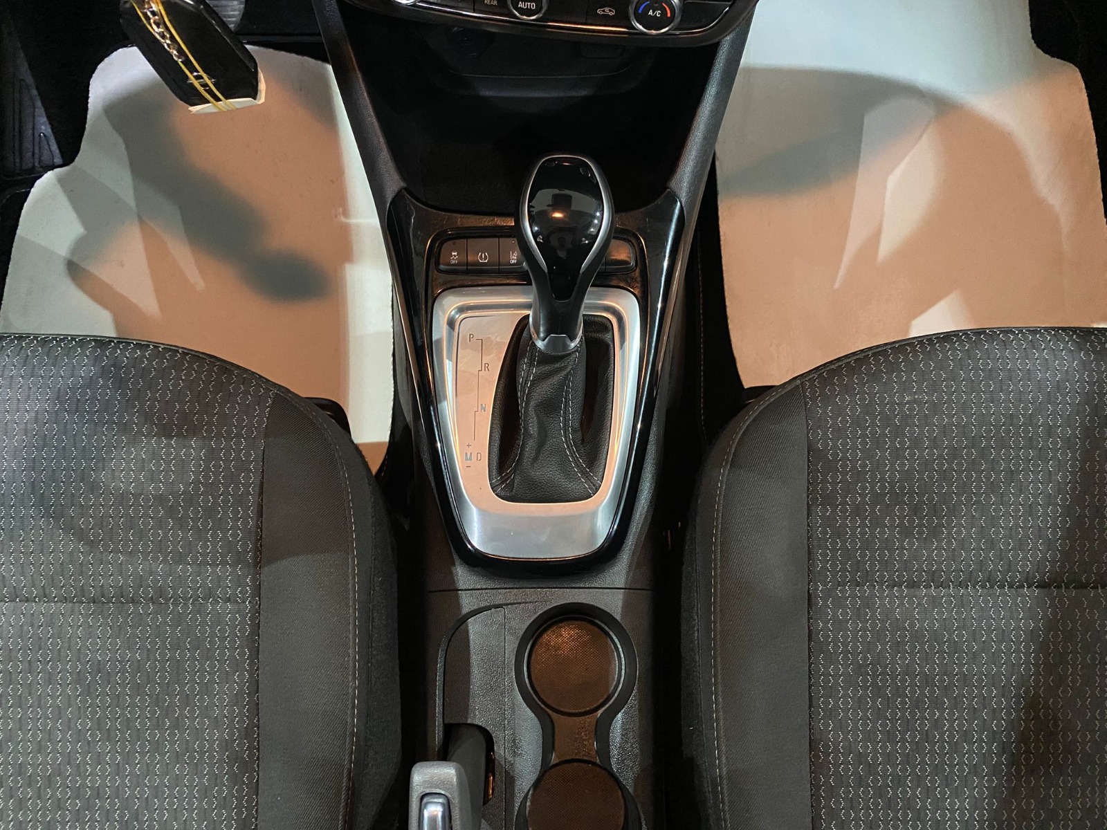 2022 Benzin Otomatik Opel Crossland Mavi Gürel Tasarım Aksesuar Otomotiv San. Tic. Ltd. Şti.