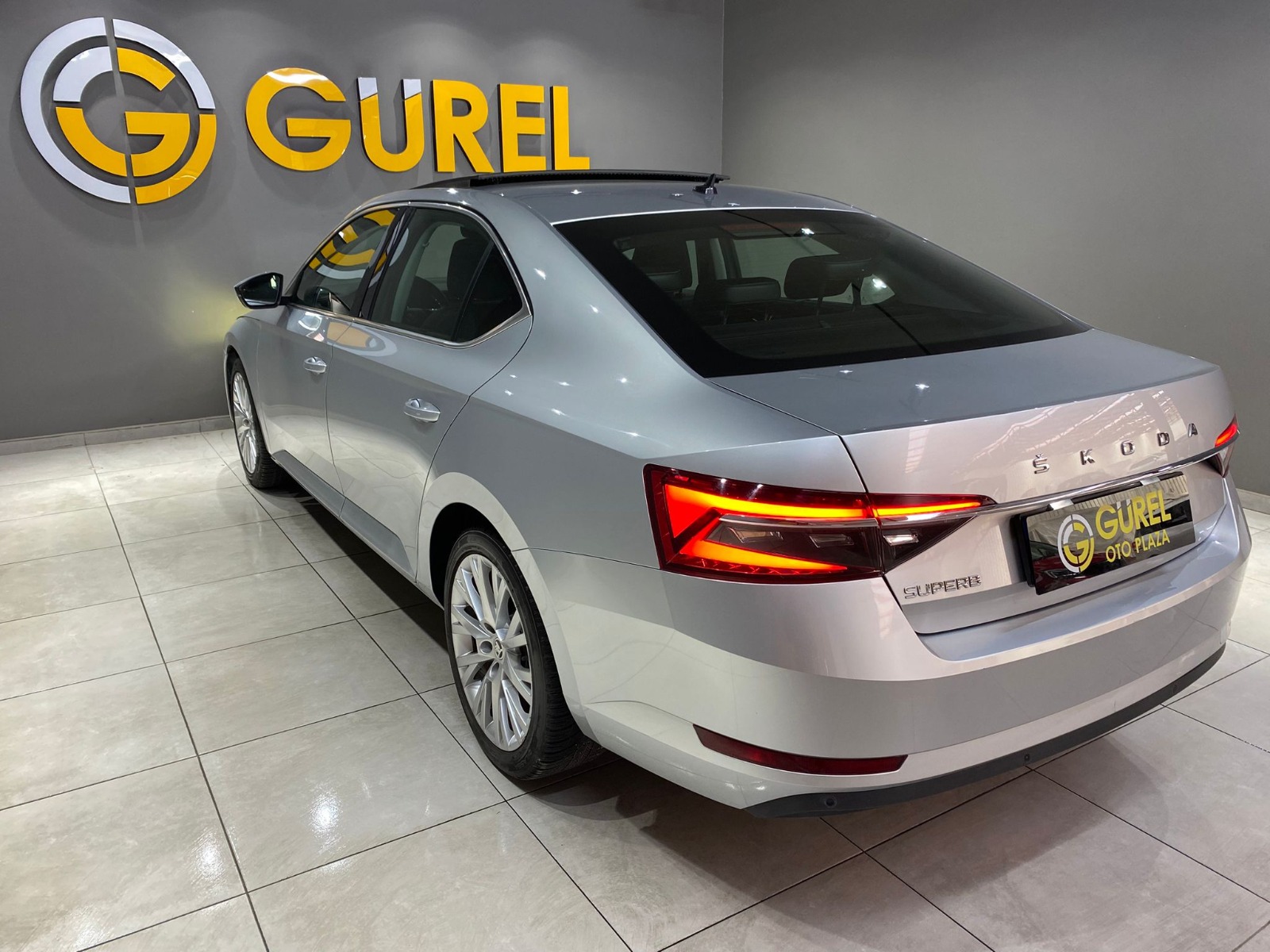 2022 Benzin Otomatik Skoda Superb Gri Gürel Tasarım Aksesuar Otomotiv San. Tic. Ltd. Şti.