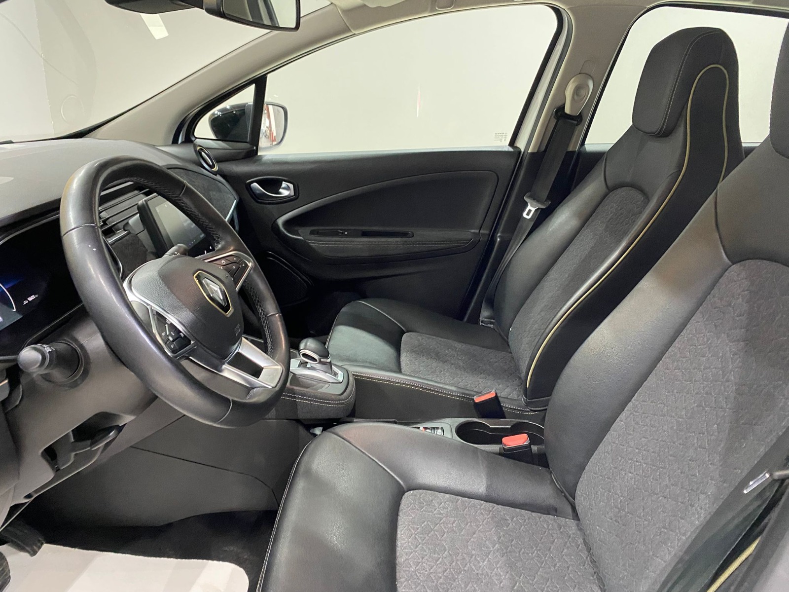 2022 Elektrik Otomatik Renault ZOE Beyaz Gürel Tasarım Aksesuar Otomotiv San. Tic. Ltd. Şti.