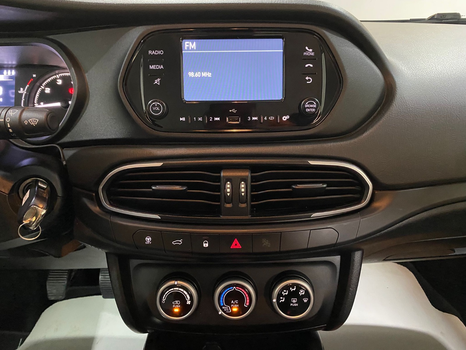 2023 Benzin Manuel Fiat Egea Beyaz Gürel Tasarım Aksesuar Otomotiv San. Tic. Ltd. Şti.
