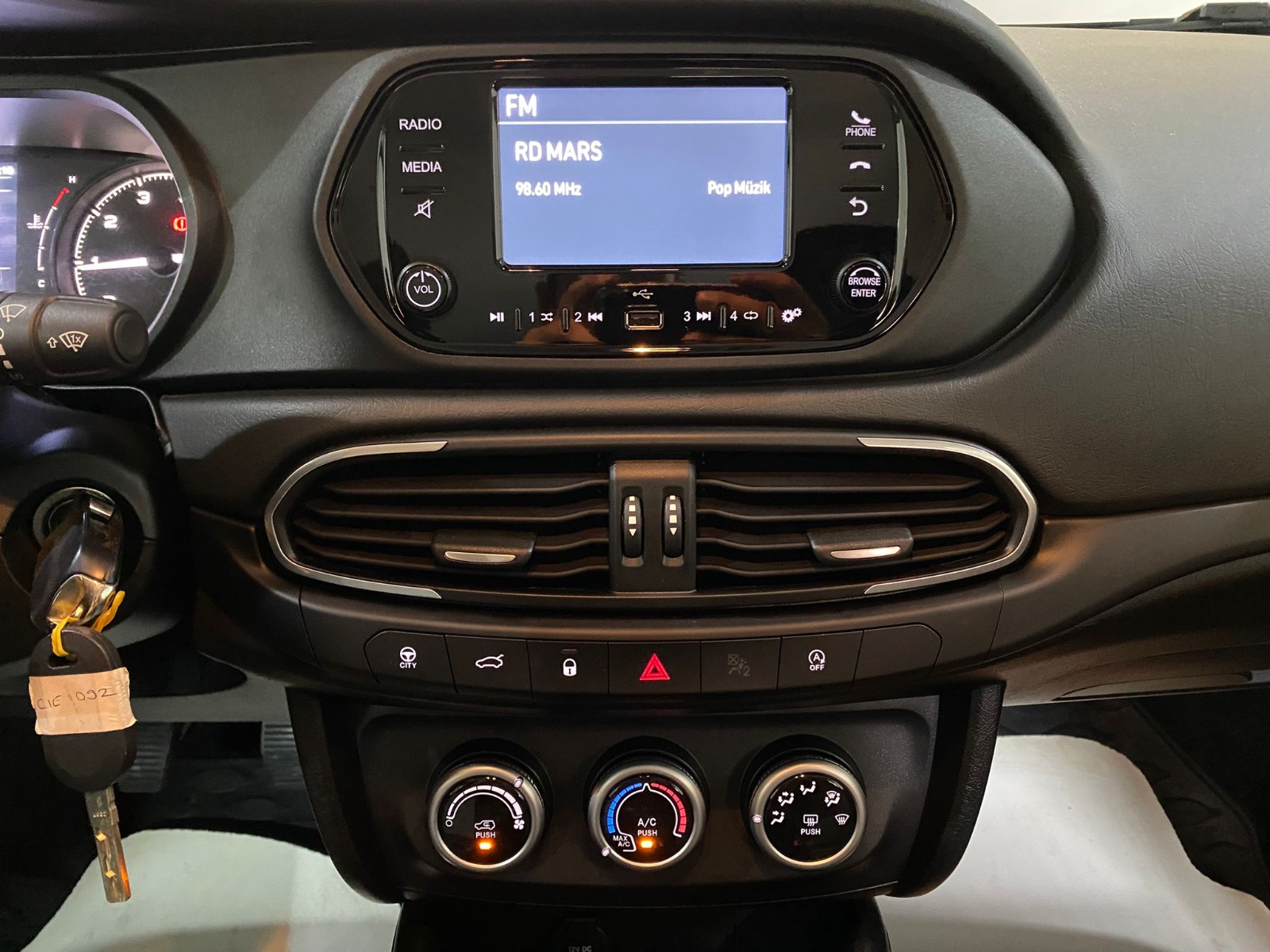 2024 Dizel Manuel Fiat Egea Beyaz Gürel Tasarım Aksesuar Otomotiv San. Tic. Ltd. Şti.