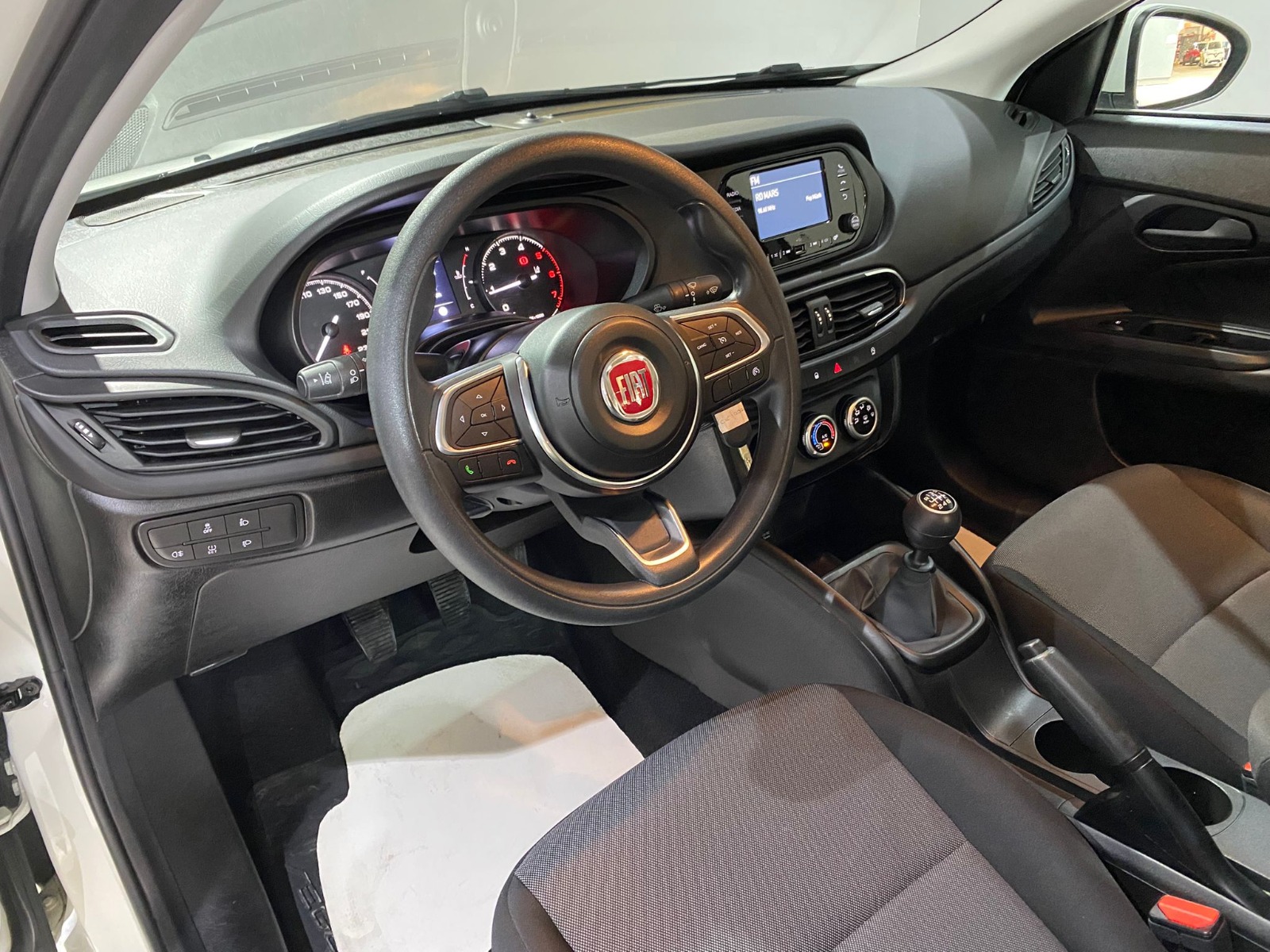 2024 Dizel Manuel Fiat Egea Beyaz Gürel Tasarım Aksesuar Otomotiv San. Tic. Ltd. Şti.
