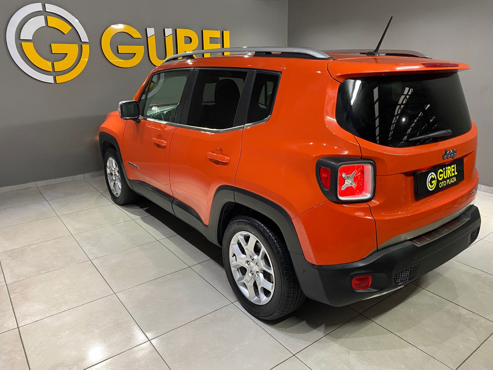 2017 Benzin Otomatik Jeep Renegade Turuncu Gürel Tasarım Aksesuar Otomotiv San. Tic. Ltd. Şti.