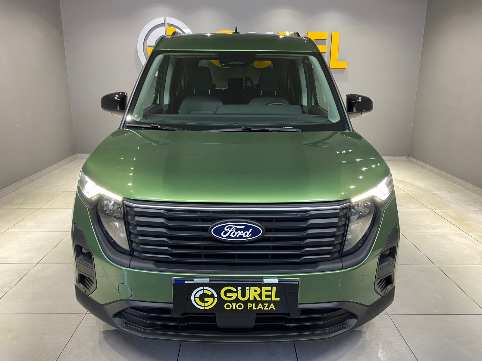 2024 Dizel Manuel Ford Tourneo Courier Yeşil Gürel Tasarım Aksesuar Otomotiv San. Tic. Ltd. Şti.