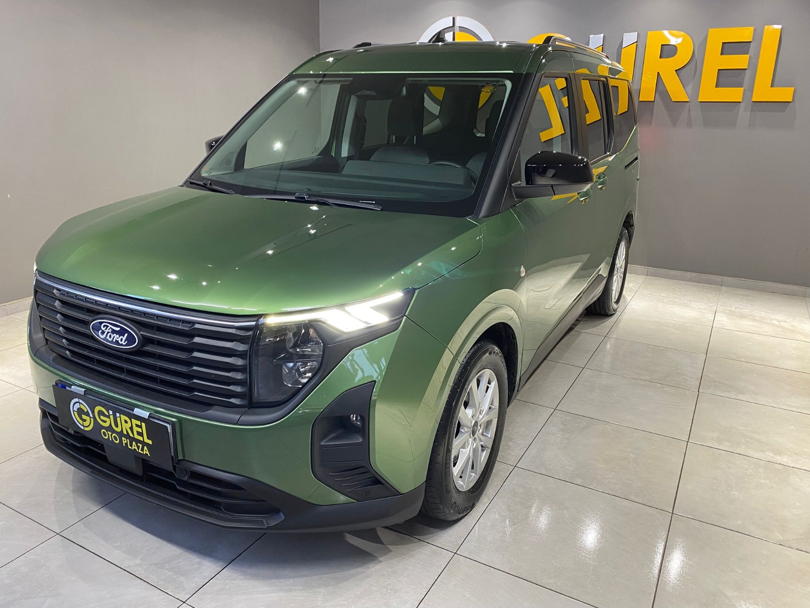 2024 Dizel Manuel Ford Tourneo Courier Yeşil Gürel Tasarım Aksesuar Otomotiv San. Tic. Ltd. Şti.