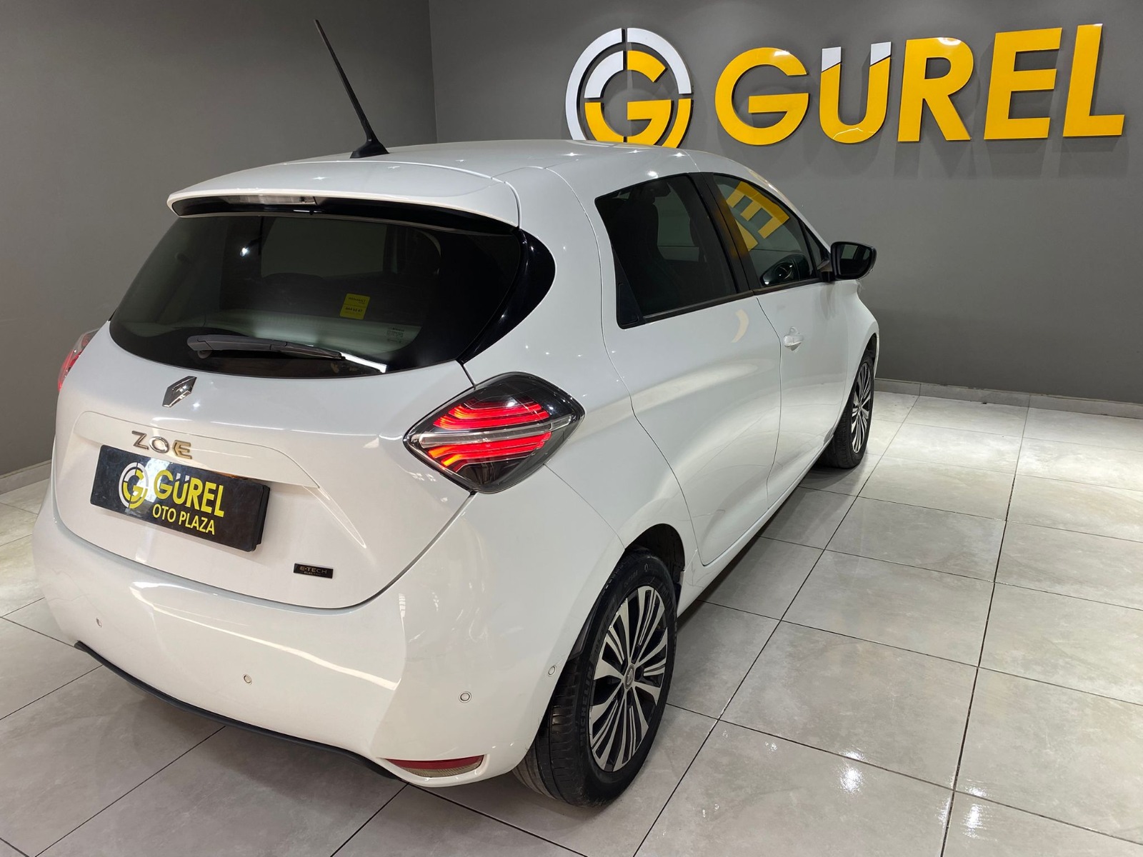 2022 Elektrik Otomatik Renault Zoe Beyaz Gürel Tasarım Aksesuar Otomotiv San. Tic. Ltd. Şti.