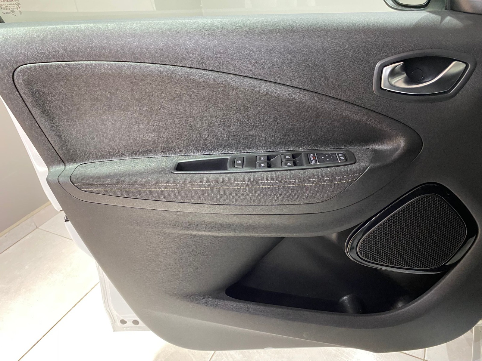 2022 Elektrik Otomatik Renault Zoe Beyaz Gürel Tasarım Aksesuar Otomotiv San. Tic. Ltd. Şti.