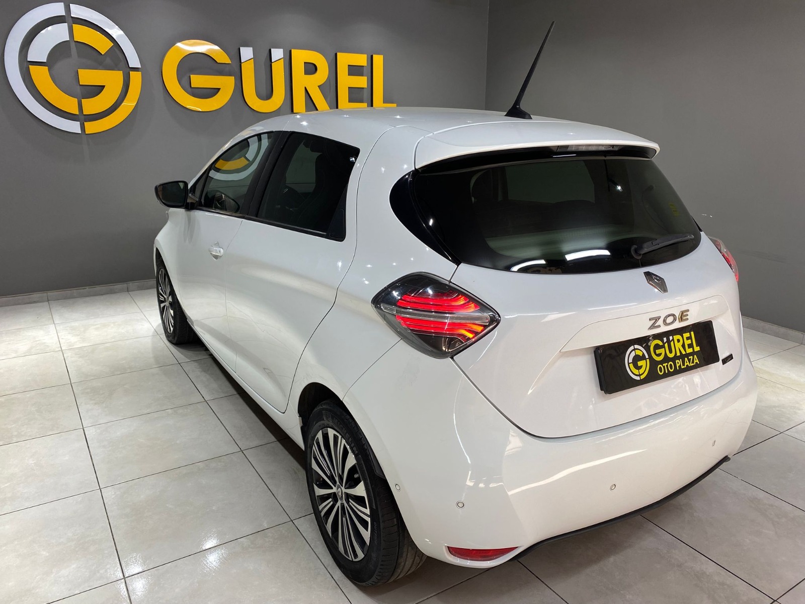 2022 Elektrik Otomatik Renault Zoe Beyaz Gürel Tasarım Aksesuar Otomotiv San. Tic. Ltd. Şti.