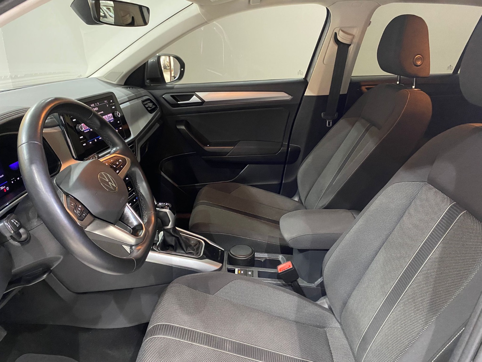 2023 Benzin Otomatik Volkswagen T-Roc Gümüş Gri Gürel Tasarım Aksesuar Otomotiv San. Tic. Ltd. Şti.