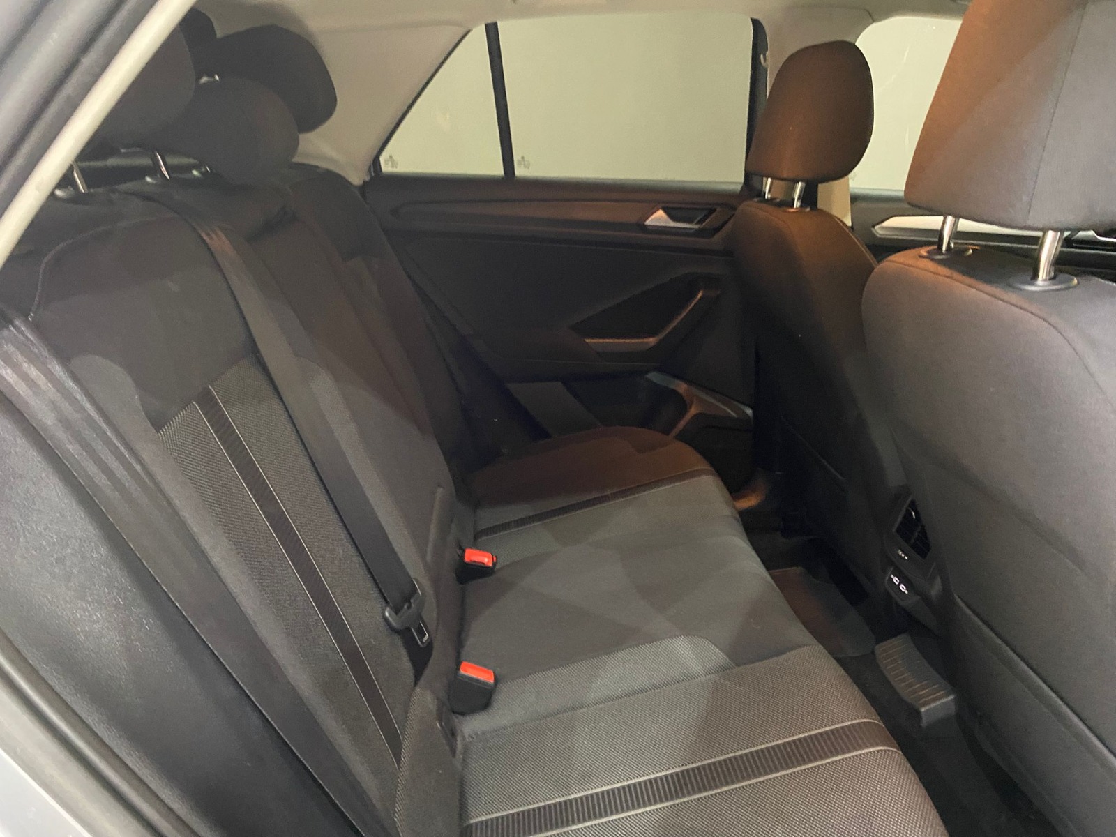 2023 Benzin Otomatik Volkswagen T-Roc Gümüş Gri Gürel Tasarım Aksesuar Otomotiv San. Tic. Ltd. Şti.