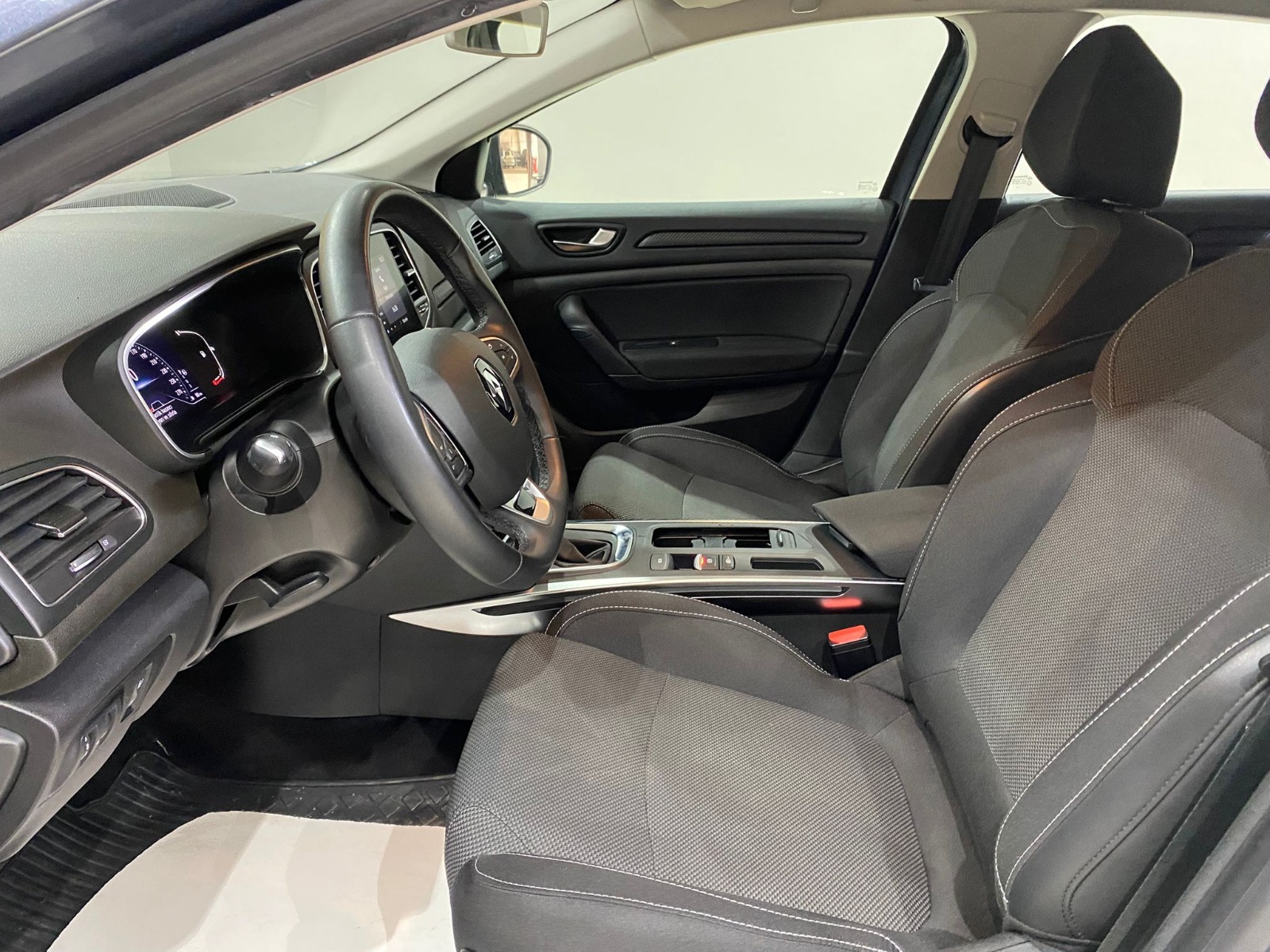 2023 Benzin Otomatik Renault Megane Gri Gürel Tasarım Aksesuar Otomotiv San. Tic. Ltd. Şti.