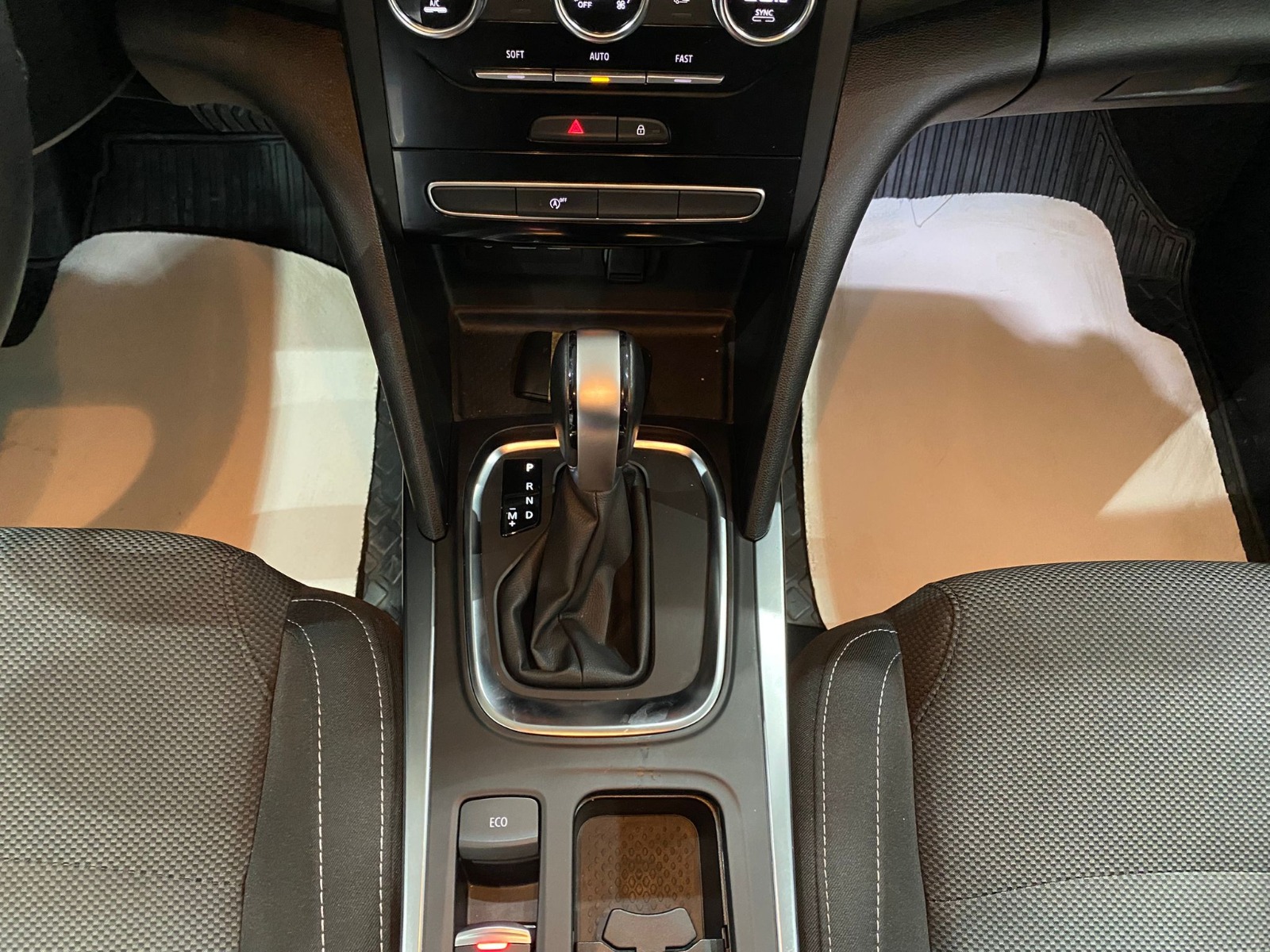 2023 Benzin Otomatik Renault Megane Gri Gürel Tasarım Aksesuar Otomotiv San. Tic. Ltd. Şti.