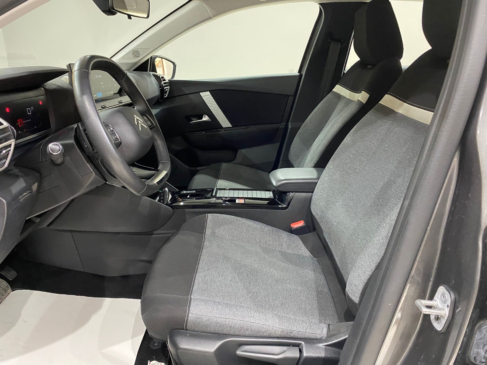 2022 Benzin Otomatik Citroen C4 Gri Gürel Tasarım Aksesuar Otomotiv San. Tic. Ltd. Şti.