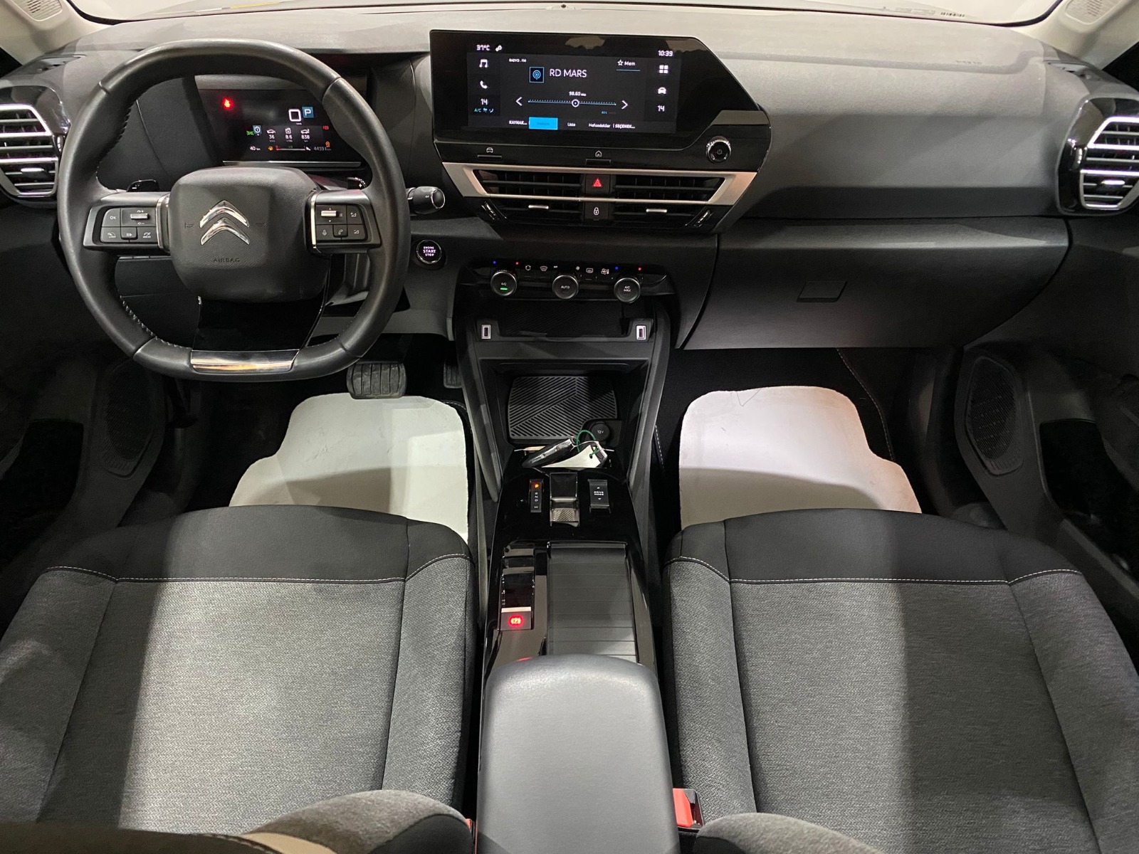 2022 Benzin Otomatik Citroen C4 Gri Gürel Tasarım Aksesuar Otomotiv San. Tic. Ltd. Şti.