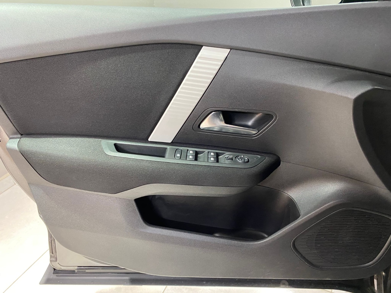 2022 Benzin Otomatik Citroen C4 Gri Gürel Tasarım Aksesuar Otomotiv San. Tic. Ltd. Şti.