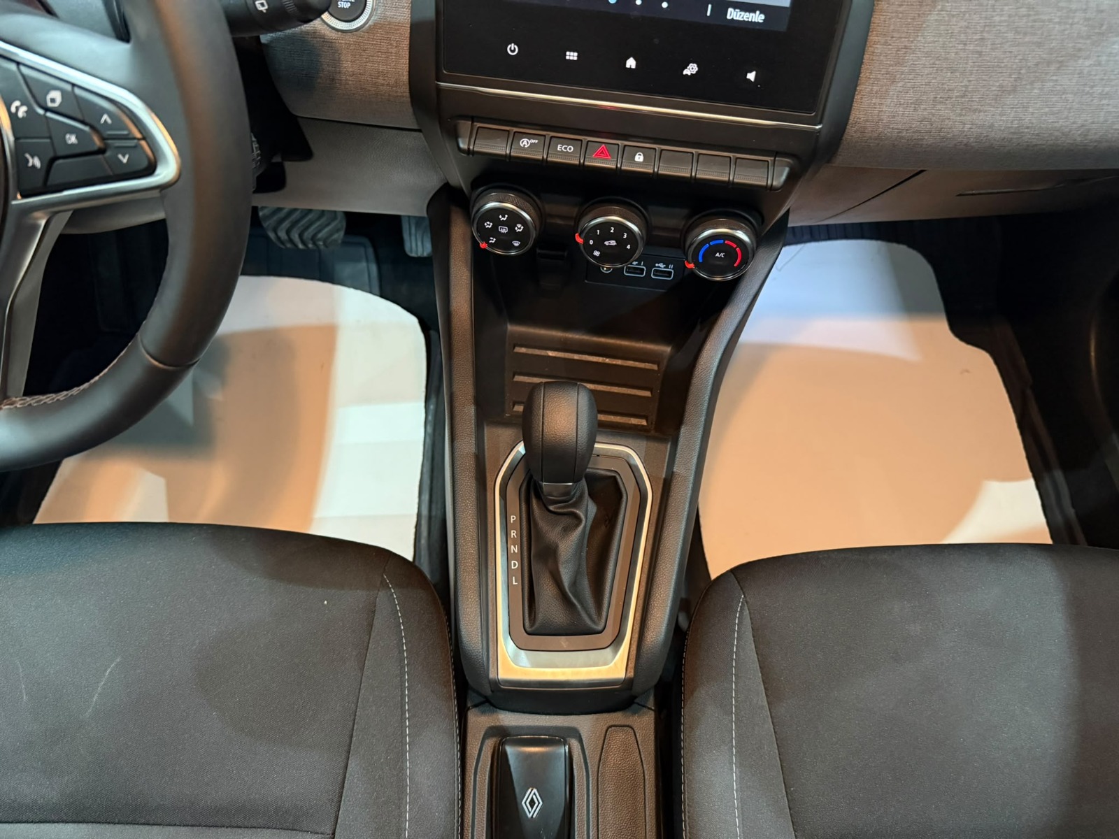 2025 Benzin Otomatik Renault Clio Gri Gürel Tasarım Aksesuar Otomotiv San. Tic. Ltd. Şti.