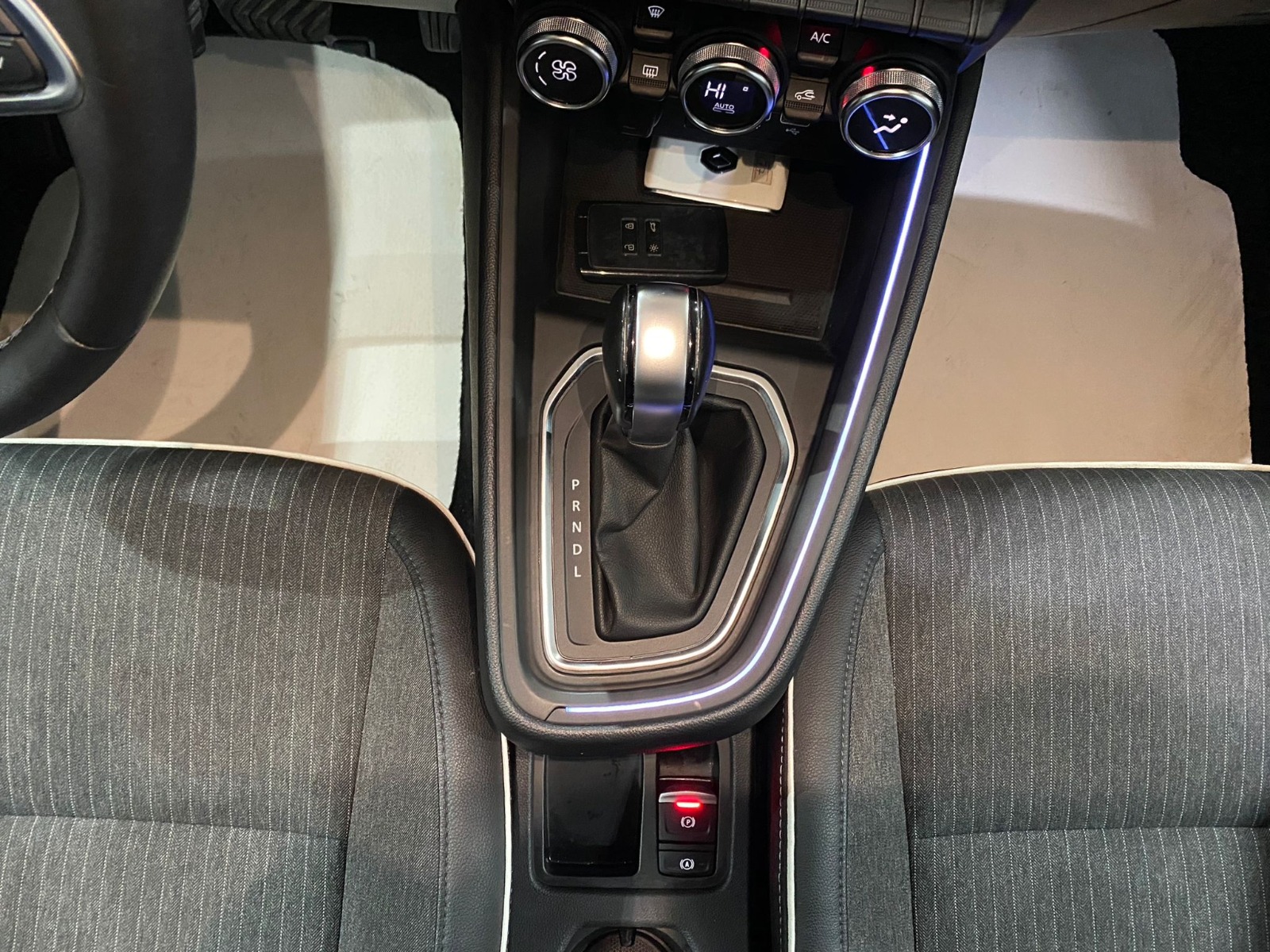 2020 Benzin Otomatik Renault Clio Turuncu Gürel Tasarım Aksesuar Otomotiv San. Tic. Ltd. Şti.