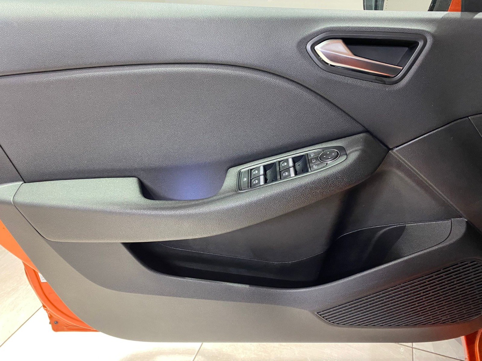 2020 Benzin Otomatik Renault Clio Turuncu Gürel Tasarım Aksesuar Otomotiv San. Tic. Ltd. Şti.