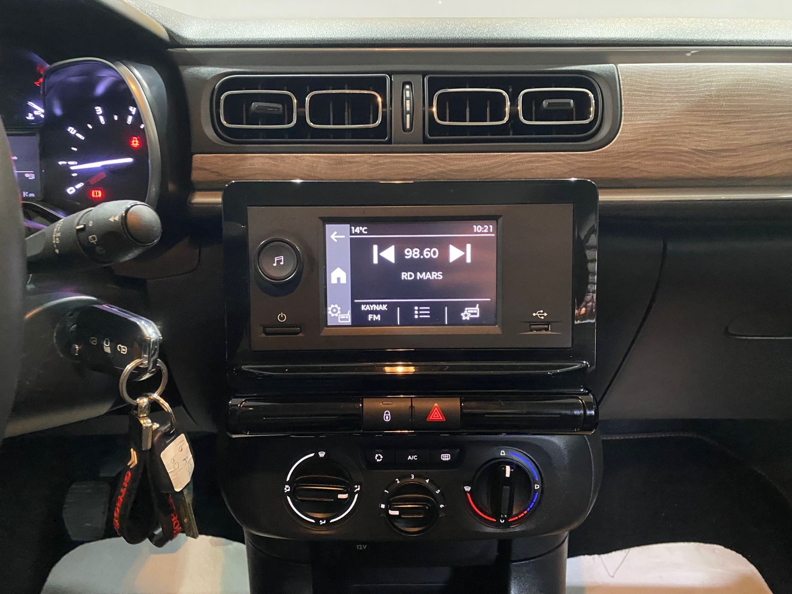 2021 Benzin Manuel Citroen C3 Kırmızı Gürel Tasarım Aksesuar Otomotiv San. Tic. Ltd. Şti.