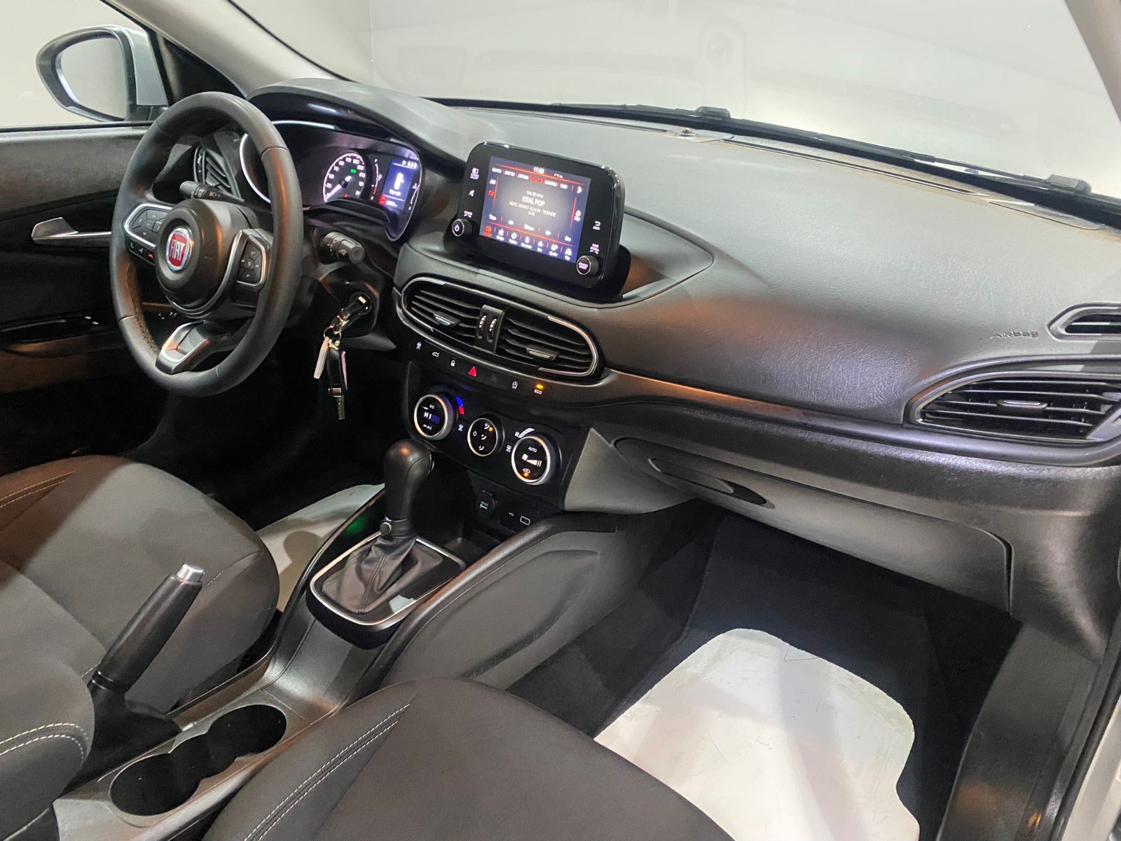 2024 Dizel Otomatik Fiat Egea Gümüş Gri Gürel Tasarım Aksesuar Otomotiv San. Tic. Ltd. Şti.