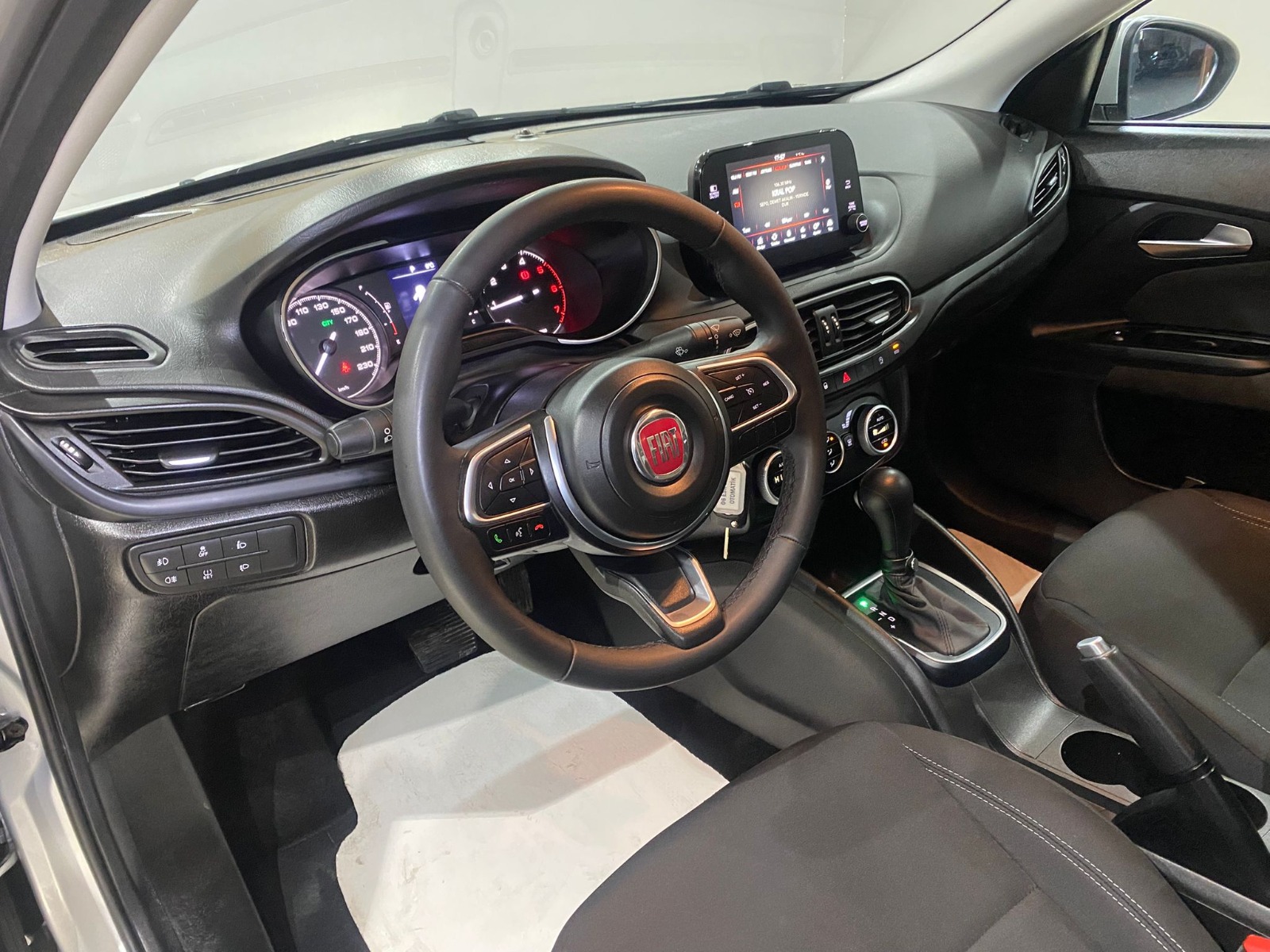 2024 Dizel Otomatik Fiat Egea Gümüş Gri Gürel Tasarım Aksesuar Otomotiv San. Tic. Ltd. Şti.