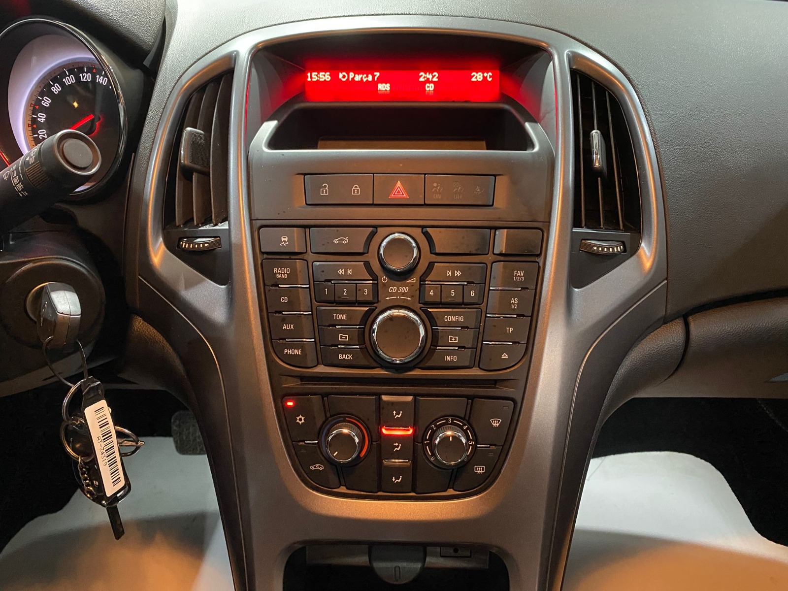 2018 Benzin Manuel Opel Astra Beyaz Gürel Tasarım Aksesuar Otomotiv San. Tic. Ltd. Şti.