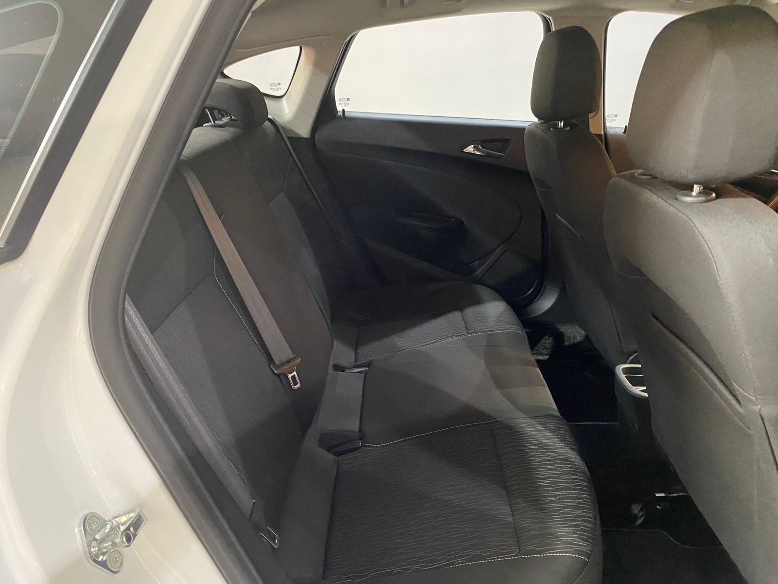 2018 Benzin Manuel Opel Astra Beyaz Gürel Tasarım Aksesuar Otomotiv San. Tic. Ltd. Şti.
