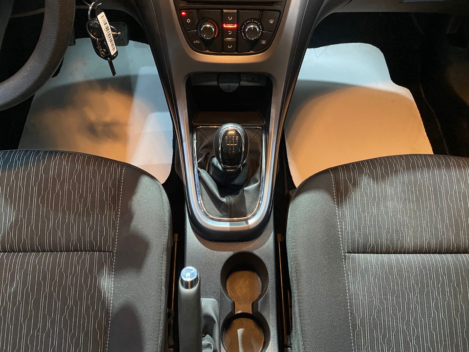 2018 Benzin Manuel Opel Astra Beyaz Gürel Tasarım Aksesuar Otomotiv San. Tic. Ltd. Şti.
