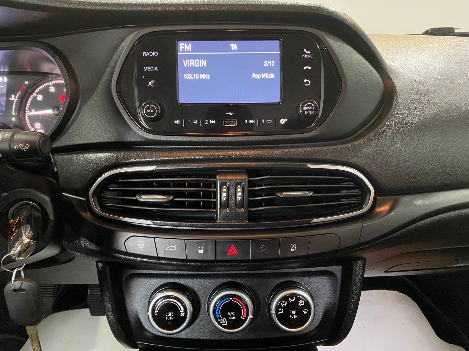 2023 Dizel Manuel Fiat Egea Beyaz Gürel Tasarım Aksesuar Otomotiv San. Tic. Ltd. Şti.