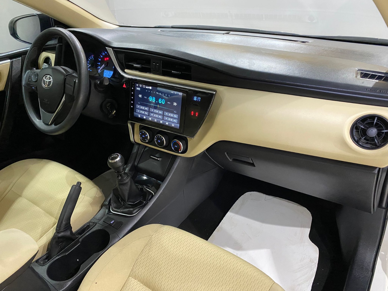 2016 Benzin Manuel Toyota Corolla Beyaz Gürel Tasarım Aksesuar Otomotiv San. Tic. Ltd. Şti.