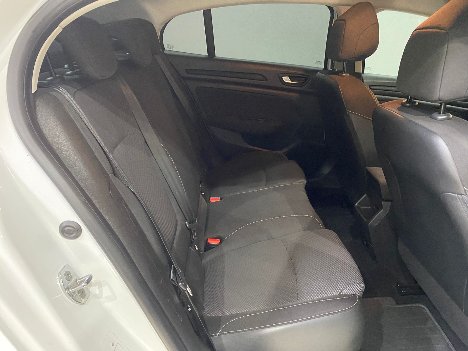 2021 Dizel Otomatik Renault Megane Beyaz Gürel Tasarım Aksesuar Otomotiv San. Tic. Ltd. Şti.