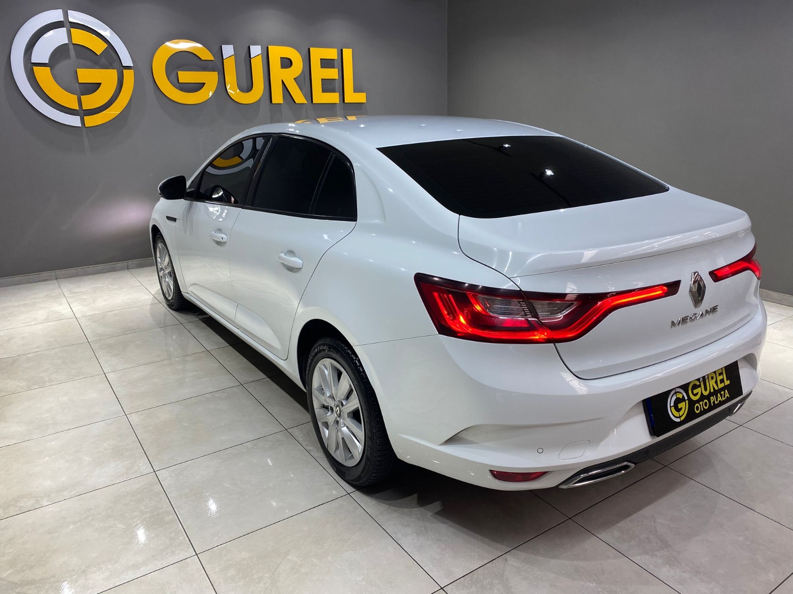 2021 Dizel Otomatik Renault Megane Beyaz Gürel Tasarım Aksesuar Otomotiv San. Tic. Ltd. Şti.