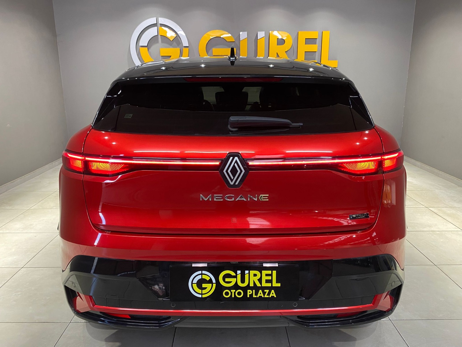 2024 Elektrik Otomatik Renault Megane E-Tech Kırmızı Gürel Tasarım Aksesuar Otomotiv San. Tic. Ltd. Şti.