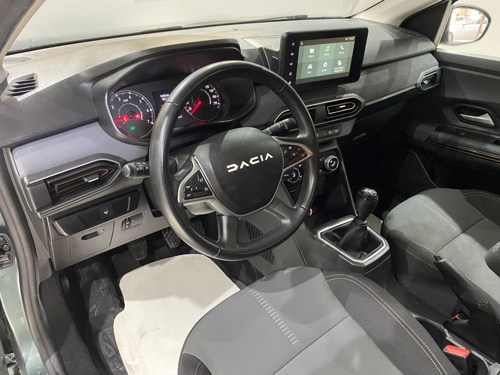 2023 Benzin Manuel Dacia Jogger Yeşil Gürel Tasarım Aksesuar Otomotiv San. Tic. Ltd. Şti.