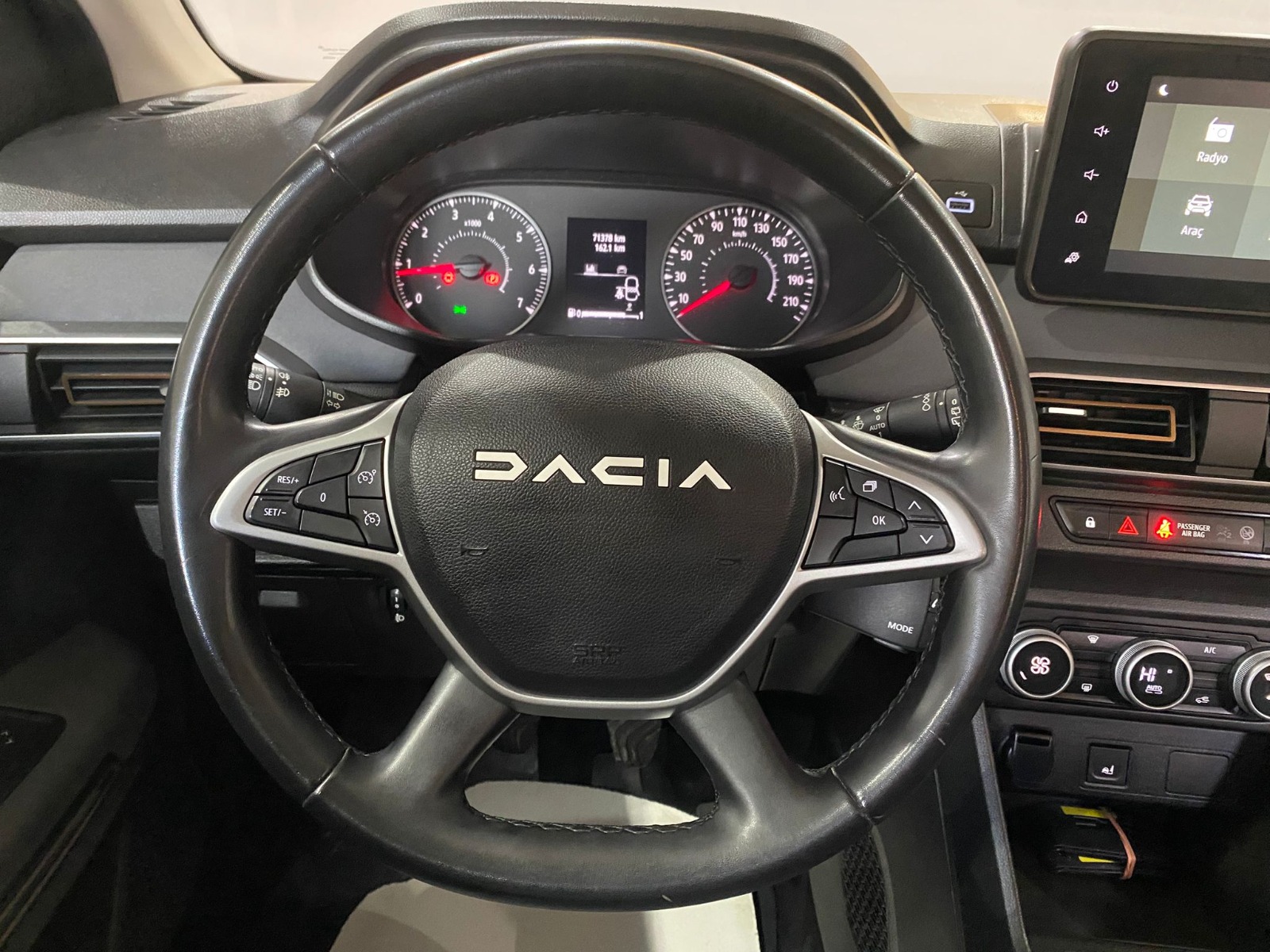 2023 Benzin Manuel Dacia Jogger Yeşil Gürel Tasarım Aksesuar Otomotiv San. Tic. Ltd. Şti.