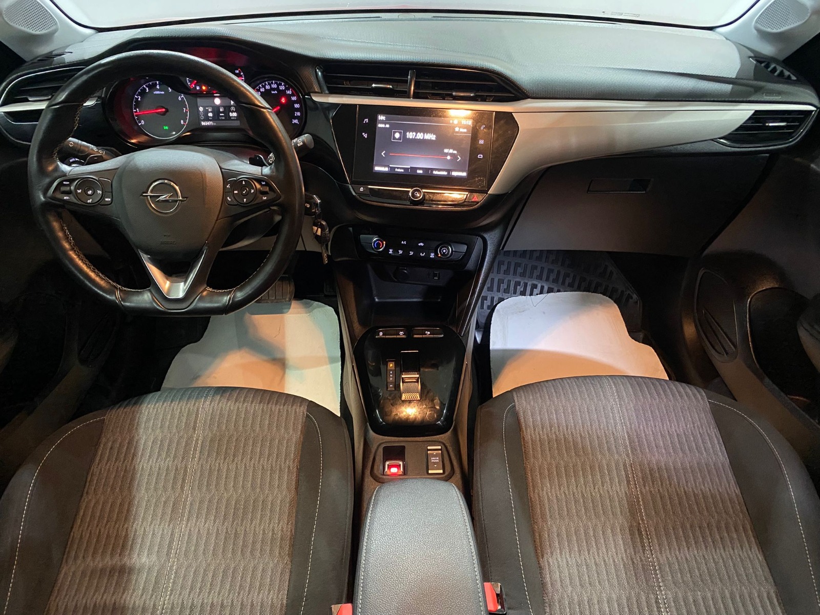 2023 Benzin Otomatik Opel Corsa Kırmızı Gürel Tasarım Aksesuar Otomotiv San. Tic. Ltd. Şti.