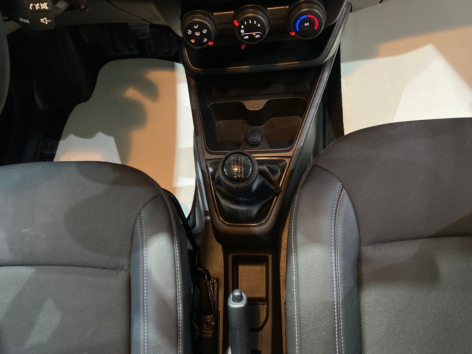 2024 Dizel Manuel Renault Express Beyaz Gürel Tasarım Aksesuar Otomotiv San. Tic. Ltd. Şti.