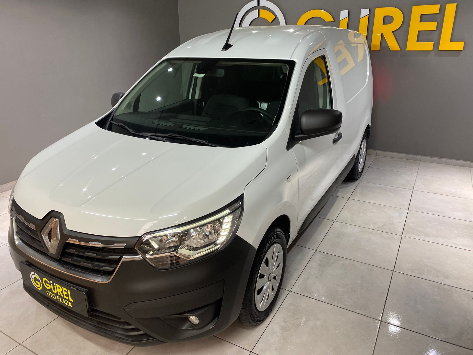 2024 Dizel Manuel Renault Express Beyaz Gürel Tasarım Aksesuar Otomotiv San. Tic. Ltd. Şti.