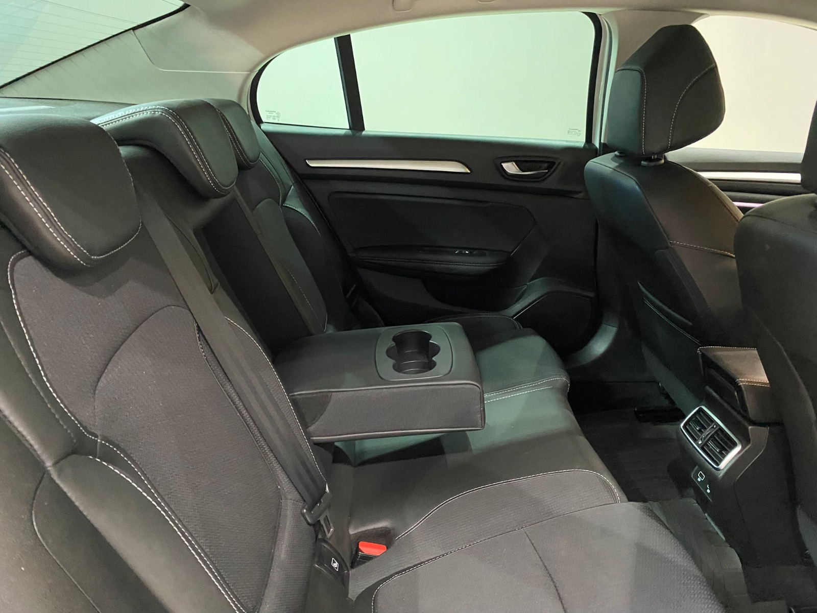 2025 Dizel Otomatik Renault Megane Beyaz Gürel Tasarım Aksesuar Otomotiv San. Tic. Ltd. Şti.