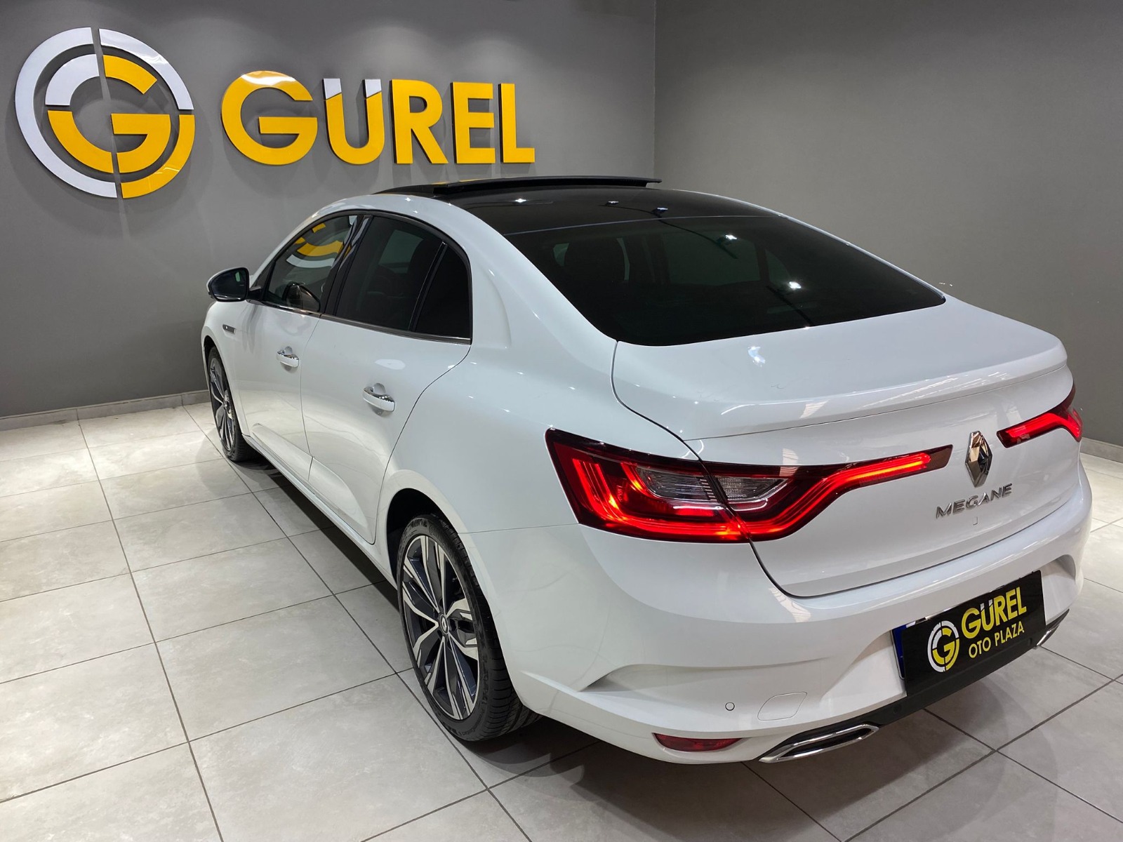 2025 Dizel Otomatik Renault Megane Beyaz Gürel Tasarım Aksesuar Otomotiv San. Tic. Ltd. Şti.