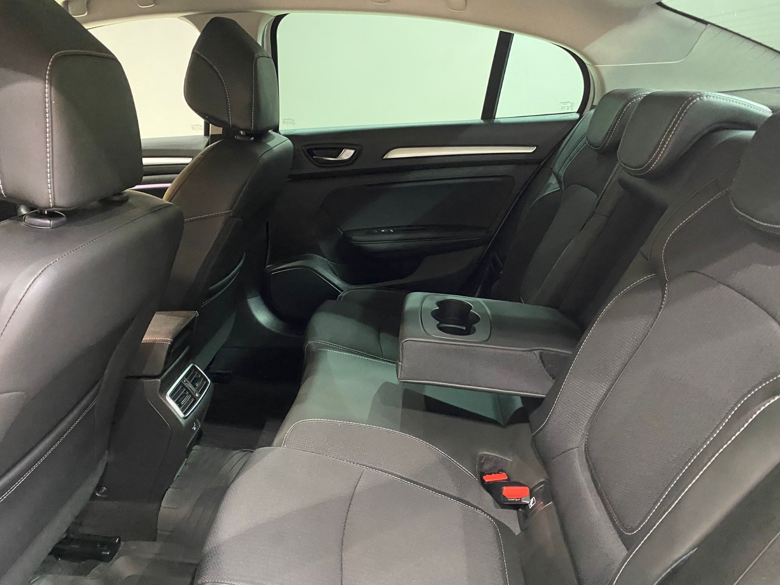 2025 Dizel Otomatik Renault Megane Beyaz Gürel Tasarım Aksesuar Otomotiv San. Tic. Ltd. Şti.