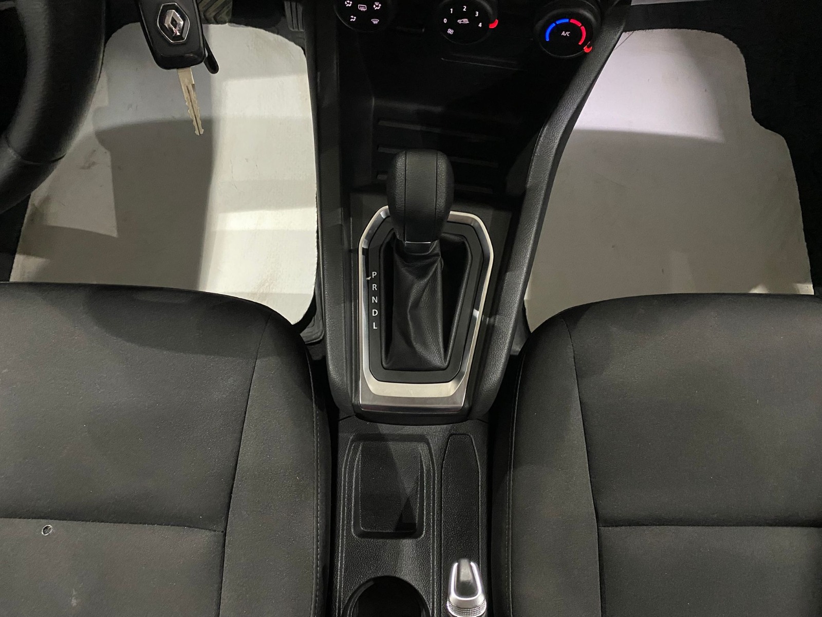 2022 Benzin Otomatik Renault Clio Beyaz Gürel Tasarım Aksesuar Otomotiv San. Tic. Ltd. Şti.