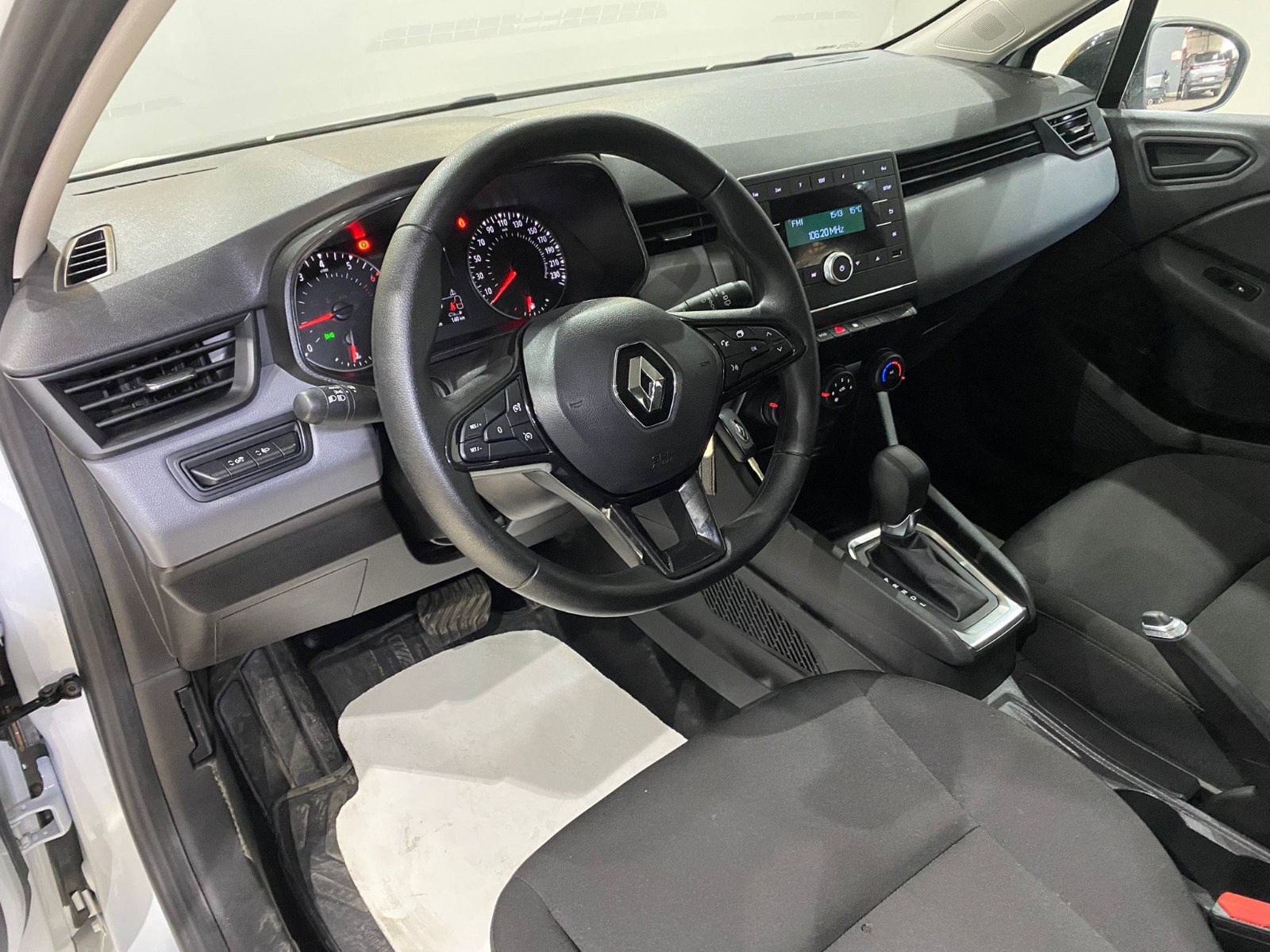 2022 Benzin Otomatik Renault Clio Beyaz Gürel Tasarım Aksesuar Otomotiv San. Tic. Ltd. Şti.