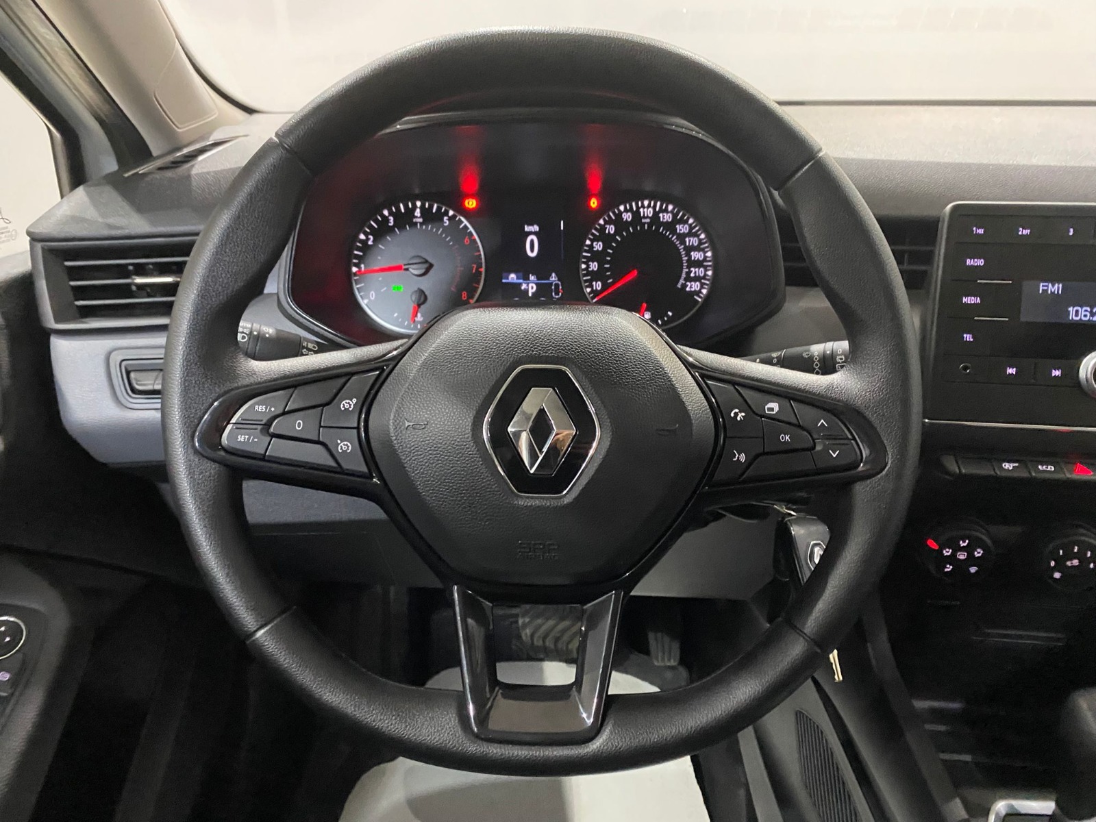 2022 Benzin Otomatik Renault Clio Beyaz Gürel Tasarım Aksesuar Otomotiv San. Tic. Ltd. Şti.