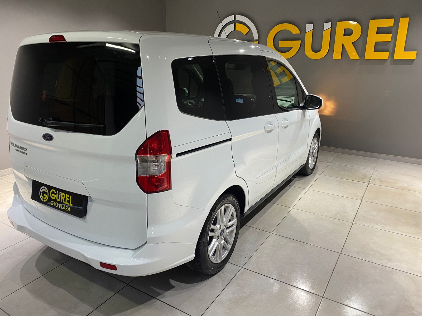 2023 Benzin Manuel Ford Tourneo Courier Beyaz Gürel Tasarım Aksesuar Otomotiv San. Tic. Ltd. Şti.